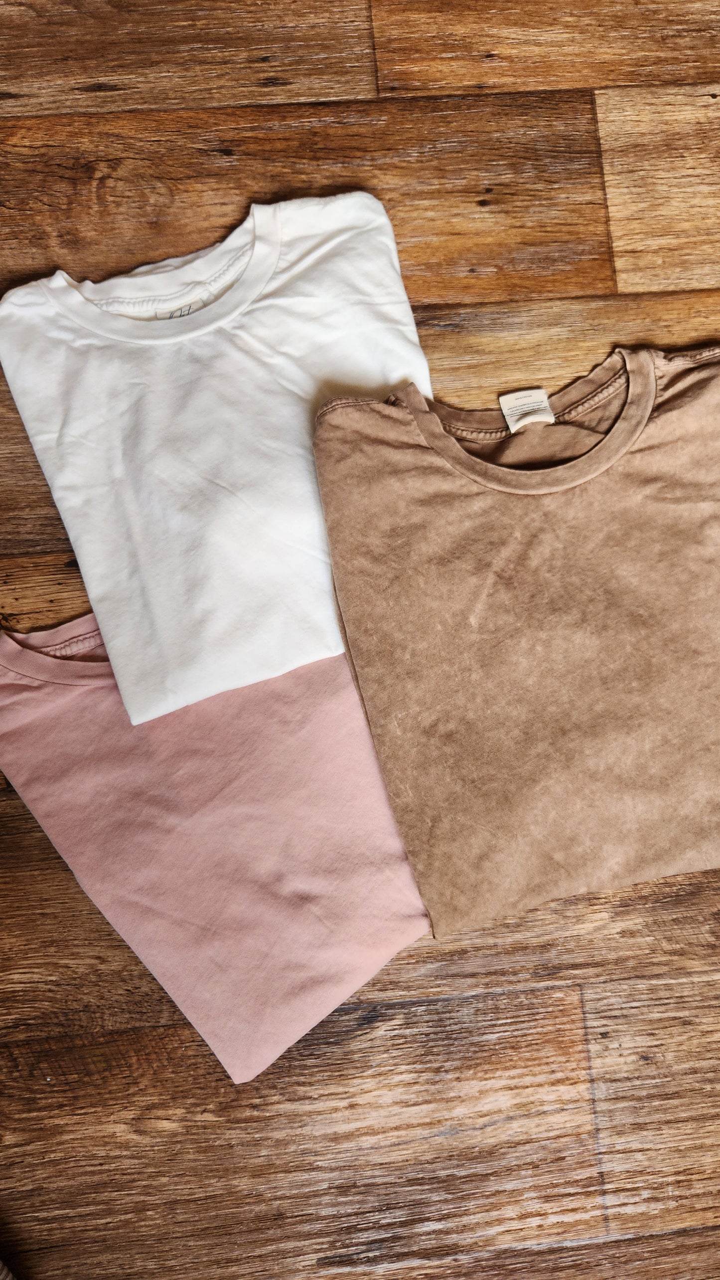 Basic Mineral Washed Tee
